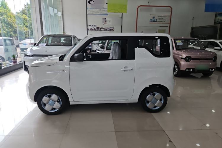 Used Geely Galaxy Panda 2024 Panda Mini 200km Endurance Bear Exterior 2