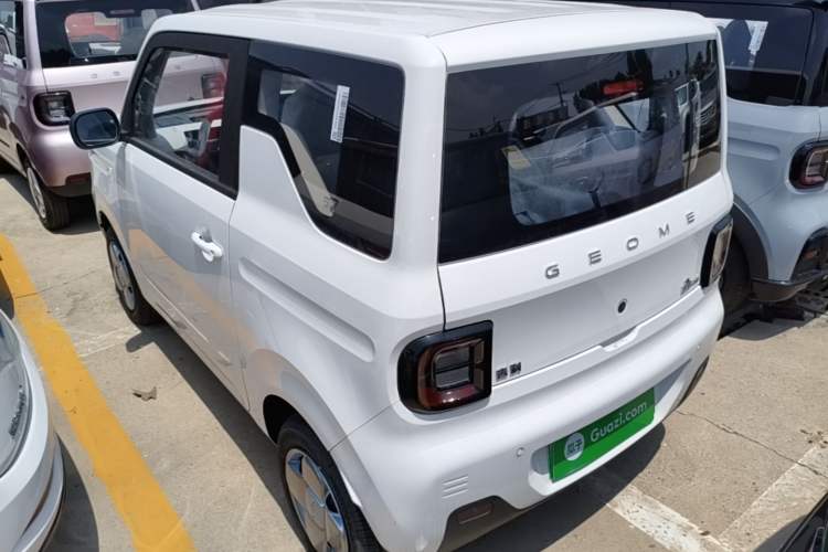 Used Geely Galaxy Panda 2024 Panda Mini 200km Endurance Bear Exterior 2