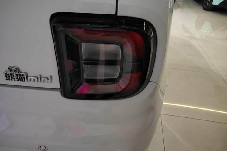 Used Geely Galaxy Panda 2024 Panda Mini 200km Endurance Bear Exterior 3