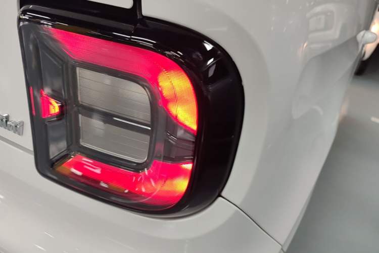 Used Geely Galaxy Panda 2024 Panda Mini 200km Longteng PRO Edition Exterior 3