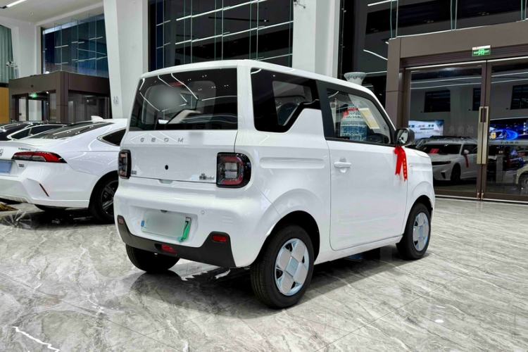Used Geely Galaxy Panda 2024 Panda Mini 200km Endurance Bear Exterior 3
