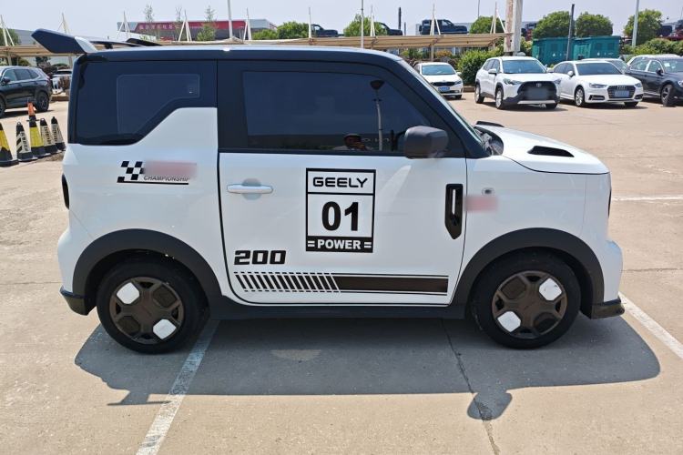 Used Geely Galaxy Panda 2024 200km Panda Kart Exterior 3