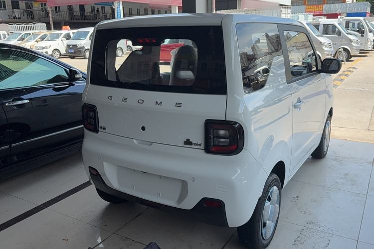 Used Geely Galaxy Panda 2024 Panda Mini 200km Endurance Bear Exterior 3