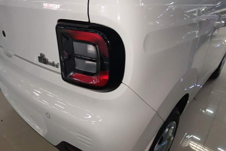 Used Geely Galaxy Panda 2024 Panda Mini 200km Endurance Bear Exterior 3