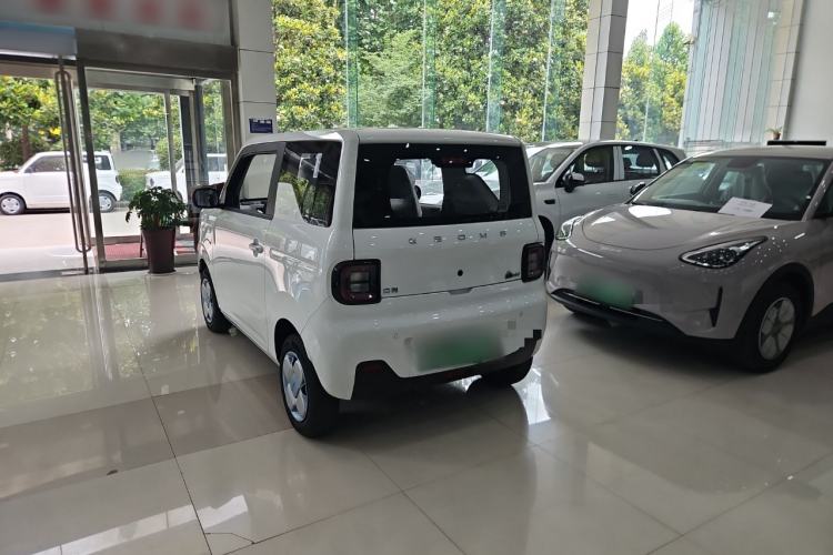 Used Geely Galaxy Panda 2024 Panda Mini 200km Endurance Bear Exterior 3