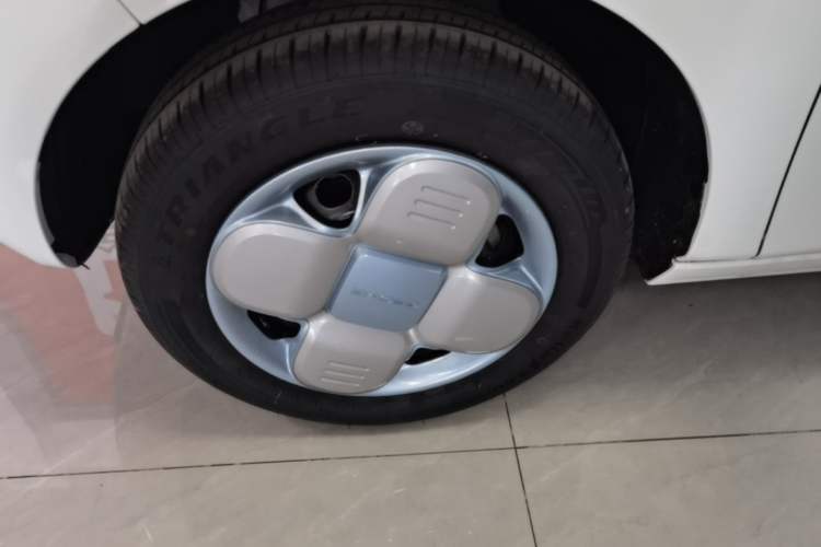 Used Geely Galaxy Panda 2024 Panda Mini 200km Endurance Bear Exterior 4