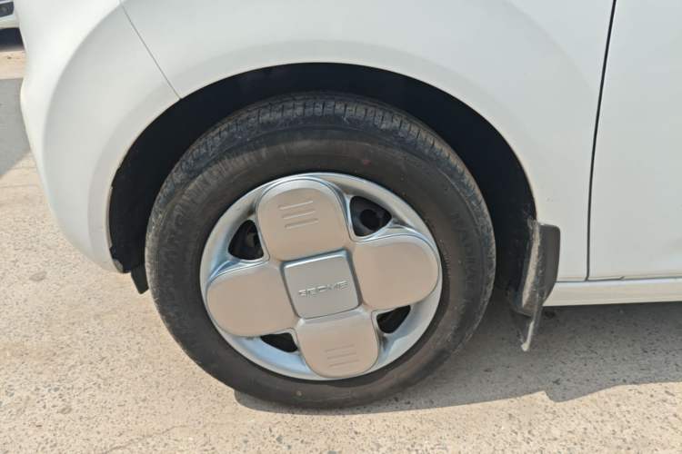 Used Geely Galaxy Panda 2024 Panda Mini 200km Endurance Bear Exterior 4
