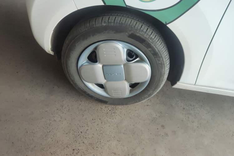 Used Geely Galaxy Panda 2024 Panda Mini 200km Endurance Bear Exterior 4
