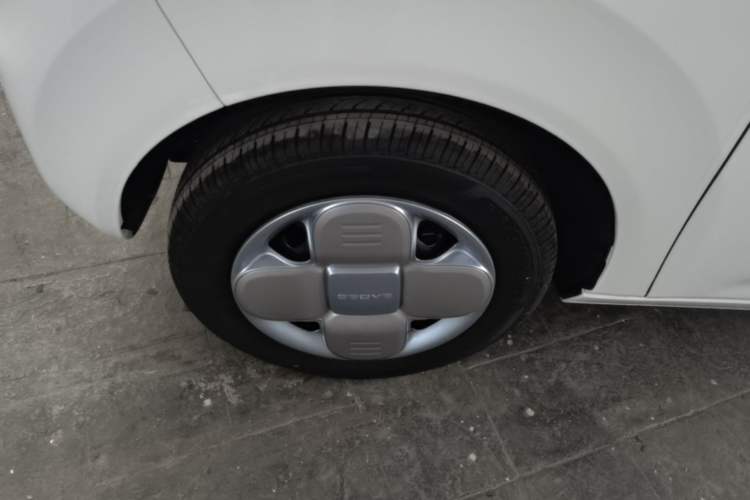 Used Geely Galaxy Panda 2024 Panda Mini 200km Endurance Bear Exterior 4