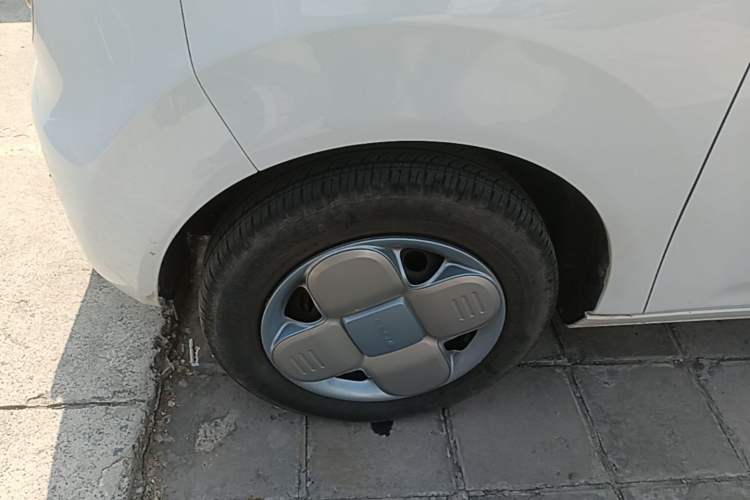Used Geely Galaxy Panda 2024 Panda Mini 200km Endurance Bear Exterior 4