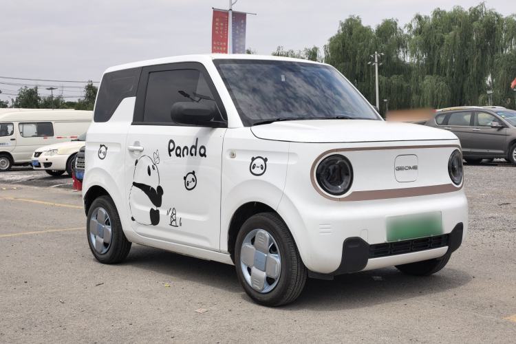 Used Geely Galaxy Panda 2024 Panda Mini 200km Endurance Bear Exterior 4