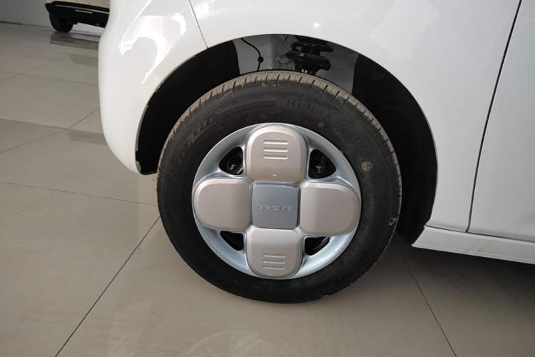 Used Geely Galaxy Panda 2024 Panda Mini 200km Endurance Bear Exterior 4