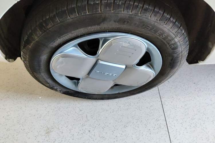 Used Geely Galaxy Panda 2024 Panda Mini 200km Endurance Bear Exterior 4
