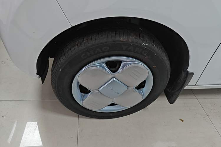 Used Geely Galaxy Panda 2024 Panda Mini 200km Endurance Bear Exterior 4