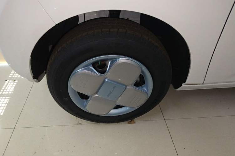 Used Geely Galaxy Panda 2024 Panda Mini 200km Endurance Bear Exterior 4