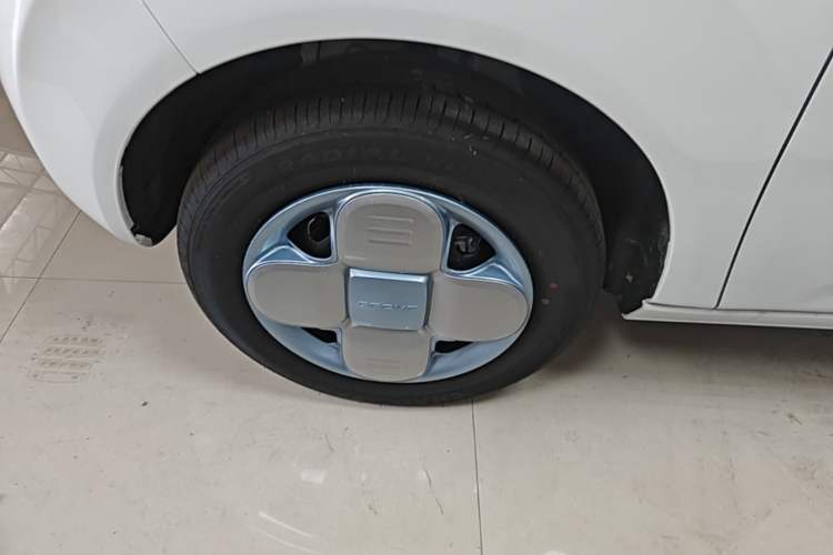 Used Geely Galaxy Panda 2024 Panda Mini 200km Endurance Bear Exterior 4