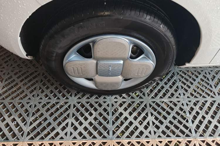 Used Geely Galaxy Panda 2024 Panda Mini 200km Endurance Bear Exterior 4