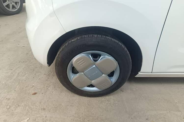 Used Geely Galaxy Panda 2024 Panda Mini 200km Endurance Bear Exterior 4