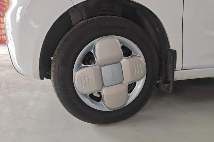 Used Geely Galaxy Panda 2024 Panda Mini 200km Endurance Bear Exterior 4