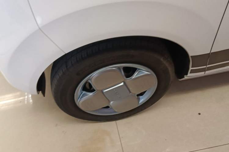 Used Geely Galaxy Panda 2024 Facelifted Panda Mini 200km Dragon Edition Exterior 4