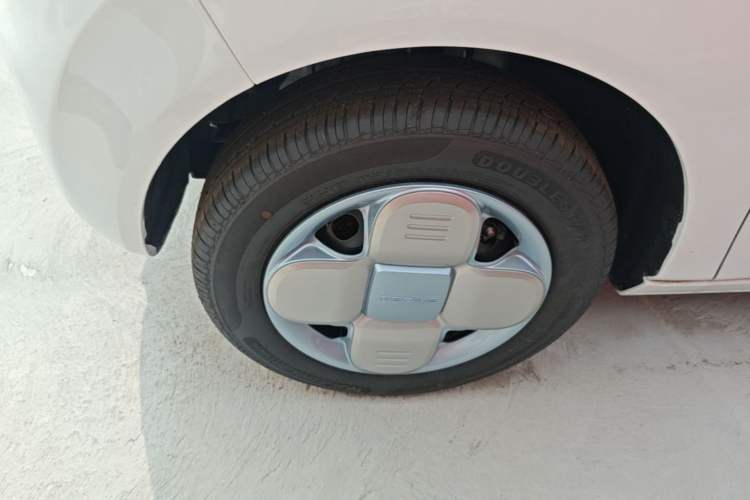 Used Geely Galaxy Panda 2024 Panda Mini 200km Endurance Bear Exterior 4