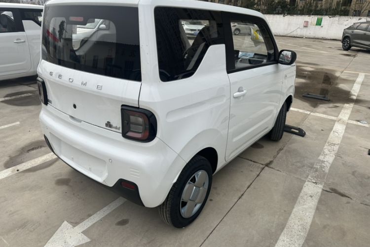 Used Geely Galaxy Panda 2024 Panda Mini 200km Endurance Bear Exterior 5