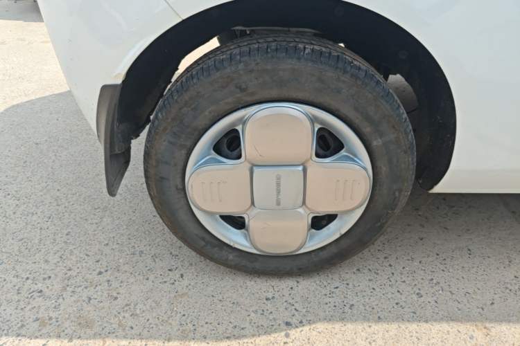 Used Geely Galaxy Panda 2024 Panda Mini 200km Endurance Bear Exterior 5