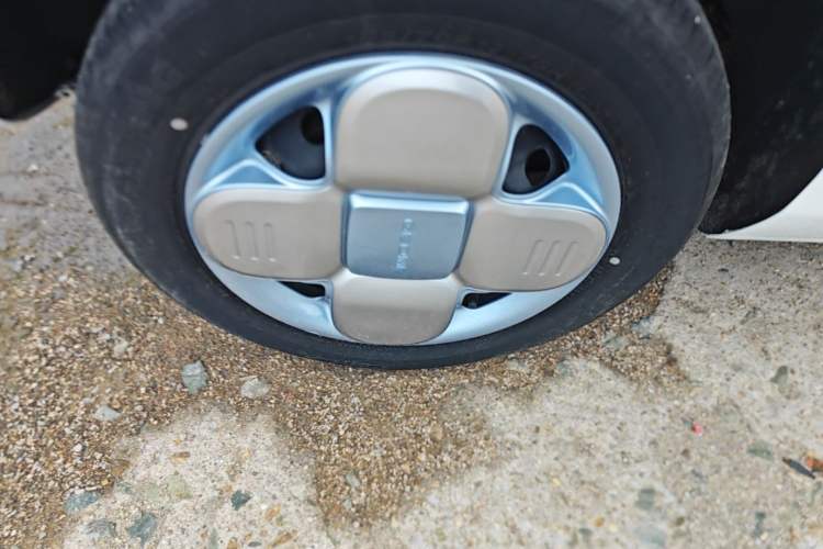 Used Geely Galaxy Panda 2024 Panda Mini 200km Endurance Bear Exterior 5