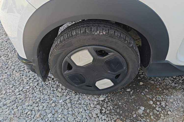 Used Geely Galaxy Panda 2024 200km Panda Kart Exterior 5