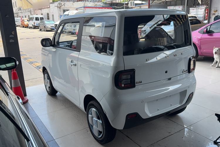 Used Geely Galaxy Panda 2024 Panda Mini 200km Endurance Bear Exterior 5