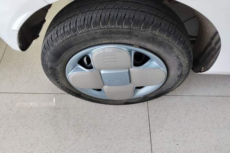 Used Geely Galaxy Panda 2024 Panda Mini 200km Endurance Bear Exterior 5