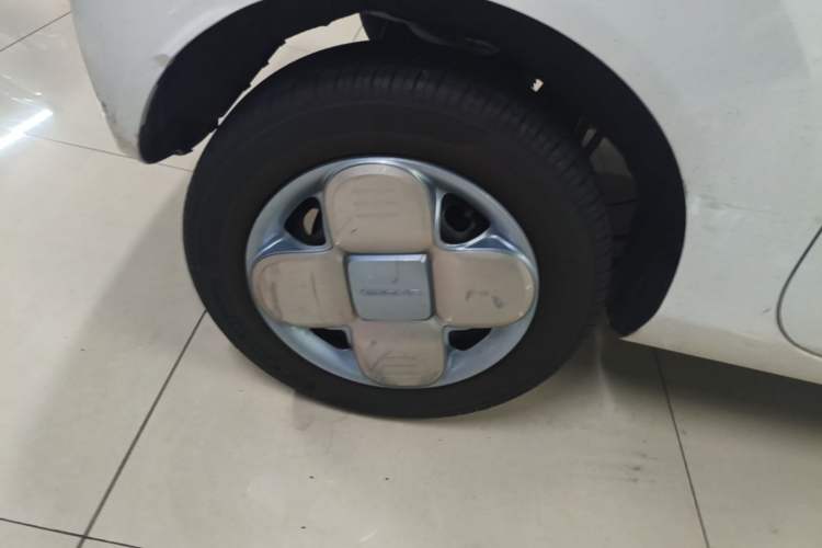Used Geely Galaxy Panda 2024 Panda Mini 200km Endurance Bear Exterior 5