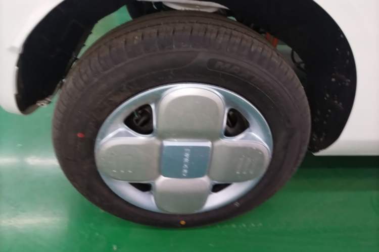 Used Geely Galaxy Panda 2024 Panda Mini 200km Endurance Bear Exterior 5