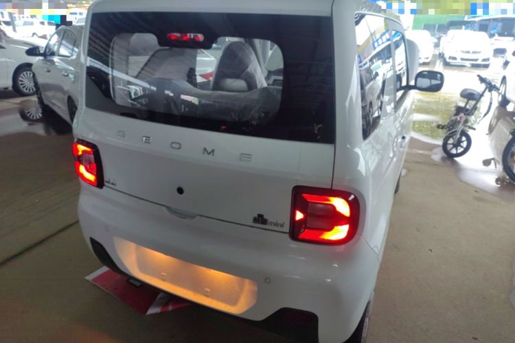Used Geely Galaxy Panda 2024 Panda Mini 200km Endurance Bear Exterior 5