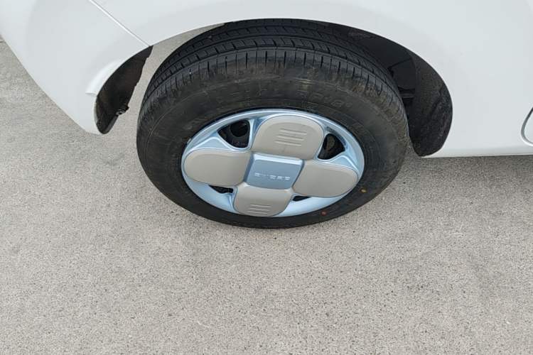 Used Geely Galaxy Panda 2024 Panda Mini 200km Endurance Bear Exterior 5