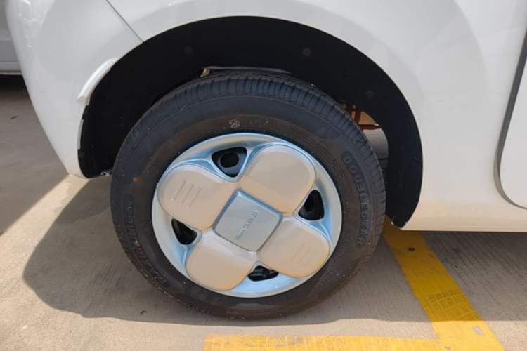 Used Geely Galaxy Panda 2024 Panda Mini 200km Endurance Bear Exterior 5