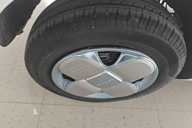 Used Geely Galaxy Panda 2024 Panda Mini 200km Endurance Bear Exterior 5