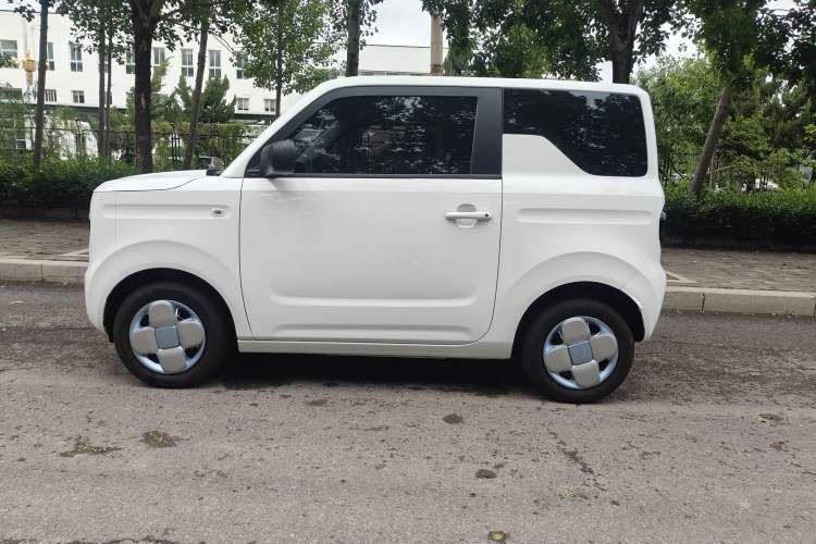 Used Geely Galaxy Panda 2024 Panda Mini 200km Endurance Bear Exterior 6