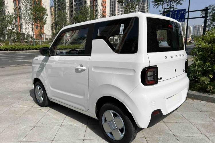 Used Geely Galaxy Panda 2024 Panda Mini 200km Endurance Bear Exterior 6