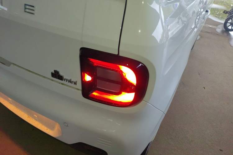 Used Geely Galaxy Panda 2024 Panda Mini 200km Endurance Bear Exterior 6