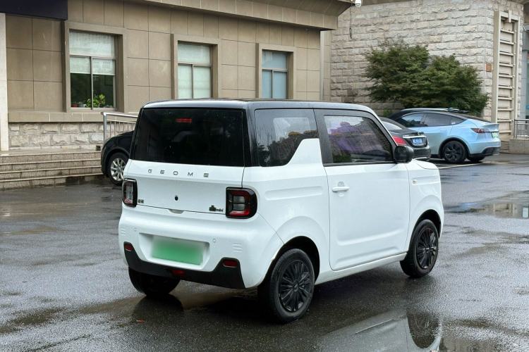 Used Geely Galaxy Panda 2024 Panda Mini 200km Endurance Bear Exterior 6