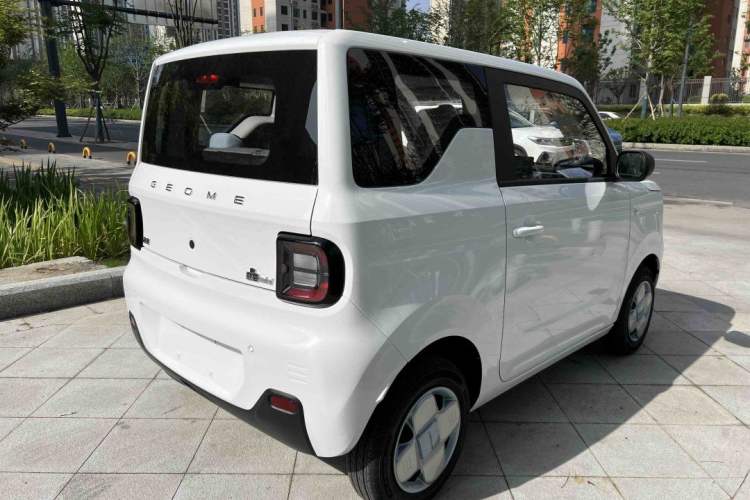 Used Geely Galaxy Panda 2024 Panda Mini 200km Endurance Bear Exterior 8