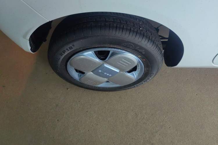 Used Geely Galaxy Panda 2024 Panda Mini 200km Endurance Bear Exterior 8