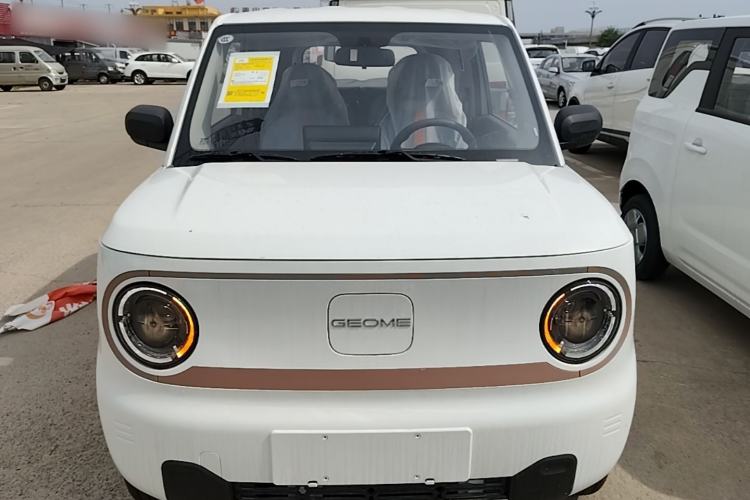 Used Geely Galaxy Panda 2024 Panda Mini 200km Endurance Bear Front