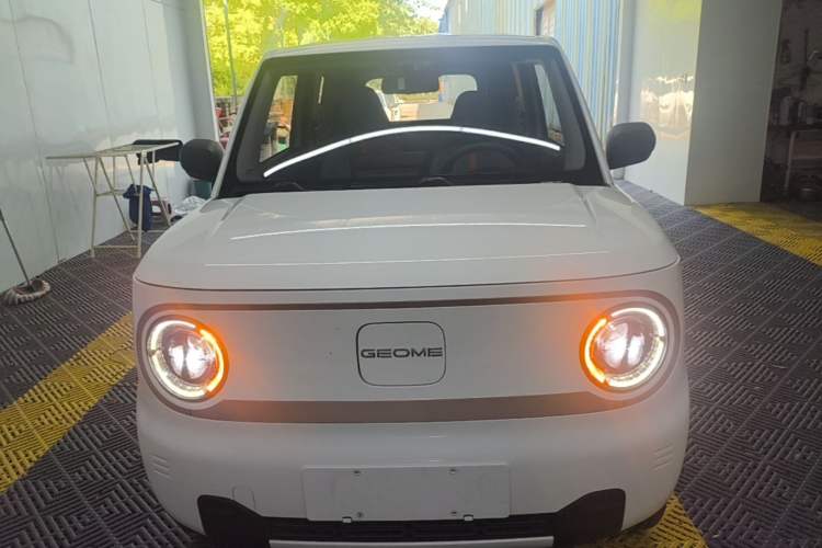 Used Geely Galaxy Panda 2024 Panda Mini 200km Endurance Bear Front