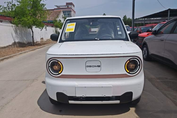 Used Geely Galaxy Panda 2024 Panda Mini 200km Endurance Bear Front