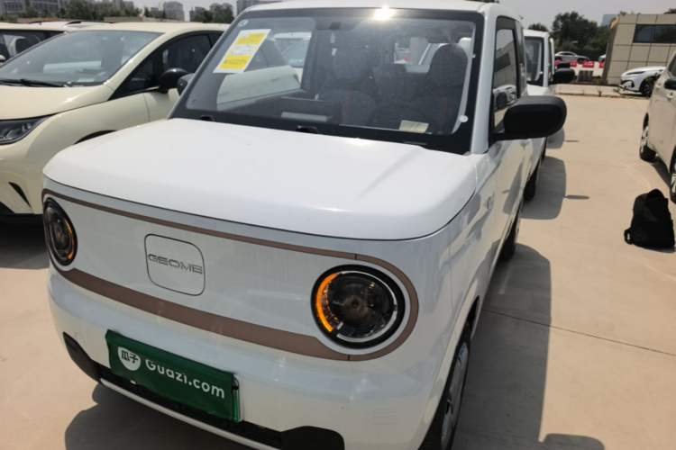 Used Geely Galaxy Panda 2024 Panda Mini 200km Endurance Bear Front