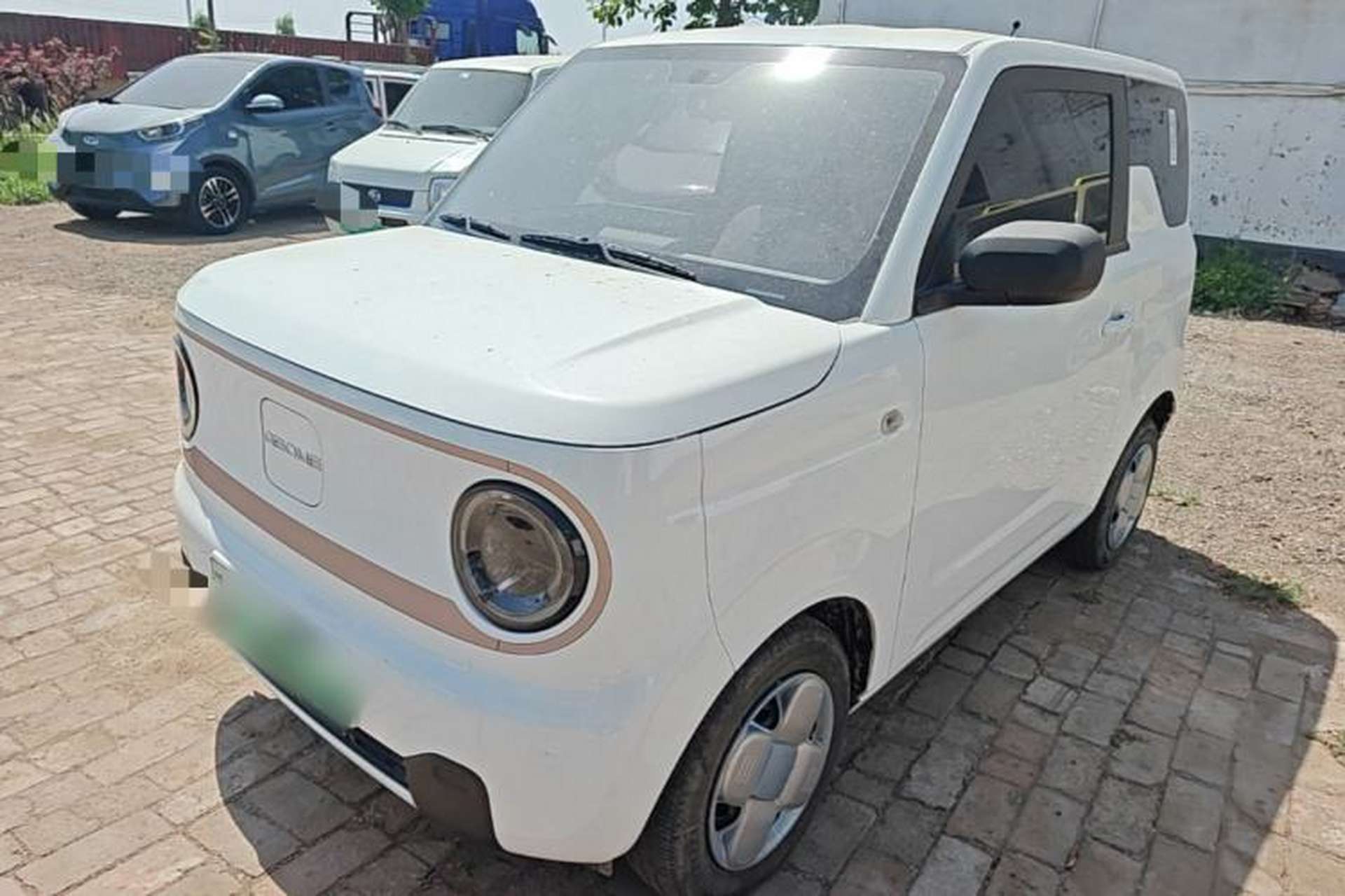 Used Geely Galaxy Panda 2024 Panda Mini 200km Endurance Bear Front Left 45 Deg