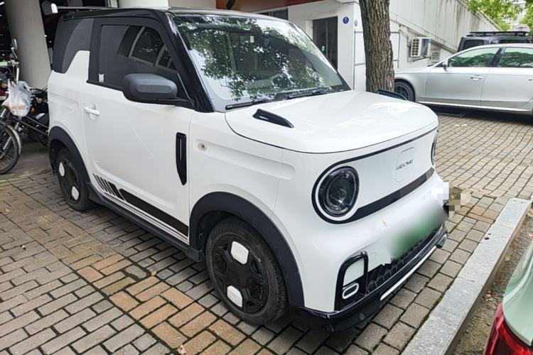 Used Geely Galaxy Panda 2024 200km Panda Kart Front Right 45 Deg