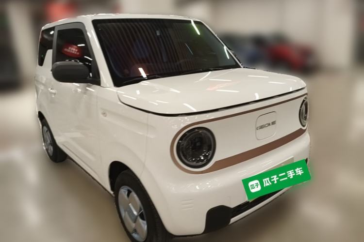 Used Geely Galaxy Panda 2024 Panda Mini 200km Endurance Bear Front Right 45 Deg